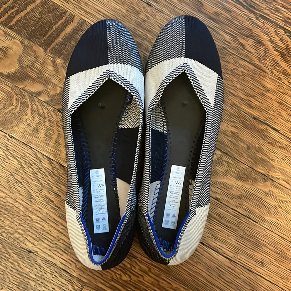 Rothy’s size 9 ivory black check flats